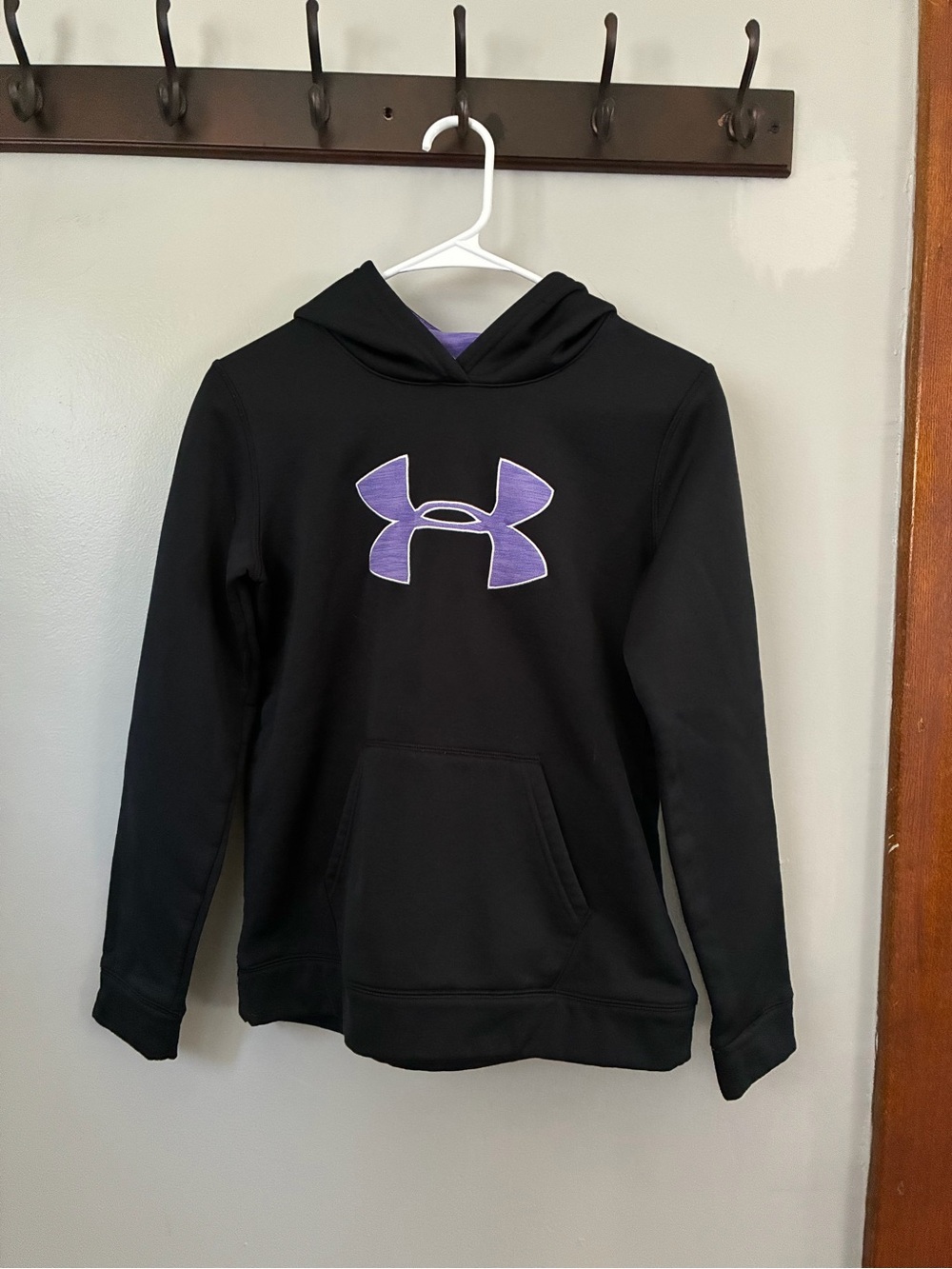 Youth large girls under armour cold gear hoodie
